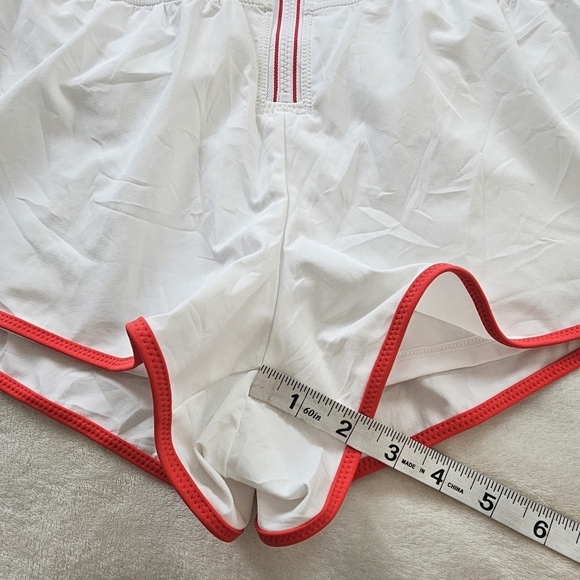 NWT IVL Collective Hydralux Shorts Size 6 White Pink Athletic Running Shorts - Picture 12 of 14
